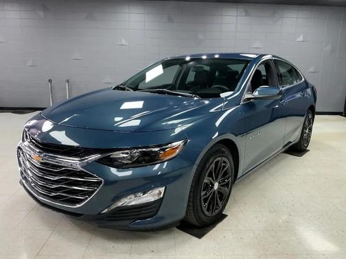 Lakeshore Blue Metallic 2025 Chevrolet Malibu FWD 1LT