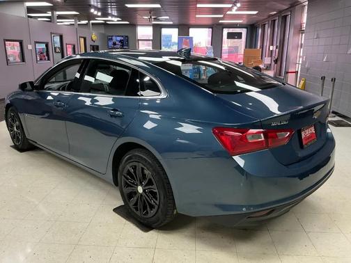 Lakeshore Blue Metallic 2025 Chevrolet Malibu FWD 1LT