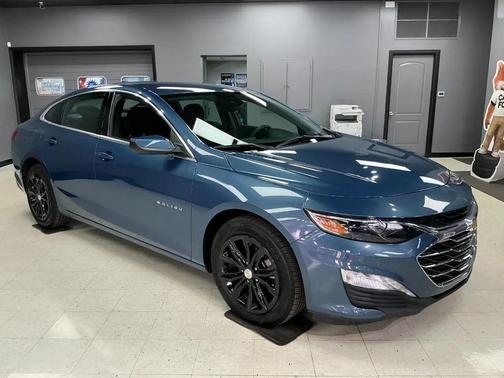 Lakeshore Blue Metallic 2025 Chevrolet Malibu FWD 1LT