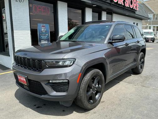 Baltic Gray Metallic Clearcoat 2024 Jeep Grand Cherokee Limited