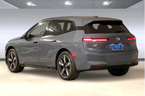 2026 BMW iX xDrive45