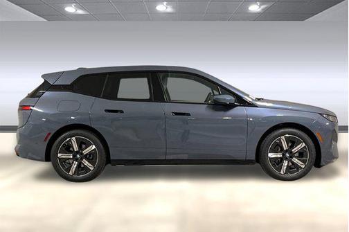2026 BMW iX xDrive45