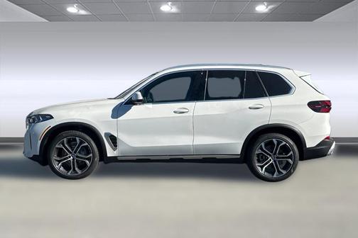 Alpine White 2026 BMW X5 xDrive40i