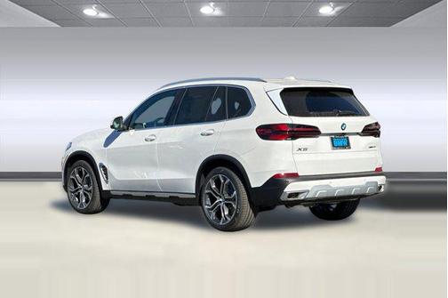 Alpine White 2026 BMW X5 xDrive40i
