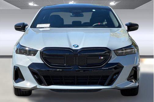 2025 BMW i5 M60
