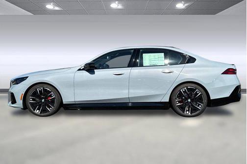 2025 BMW i5 M60