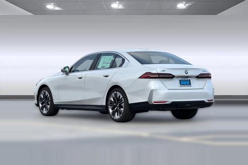 2026 BMW 530 i xDrive