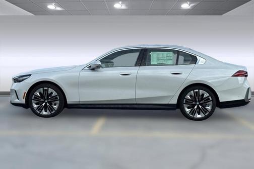 2026 BMW 530 i xDrive