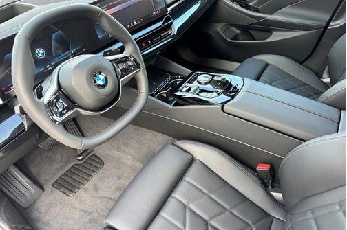 2026 BMW 530 i xDrive