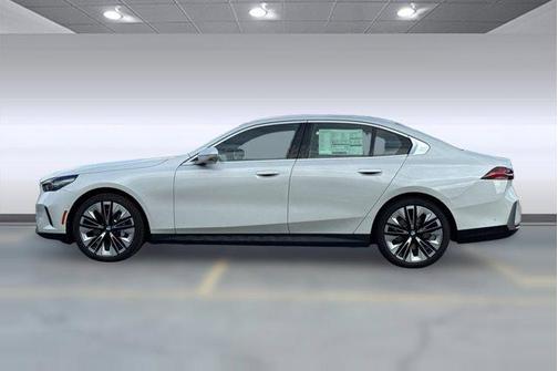 2026 BMW 530 i xDrive