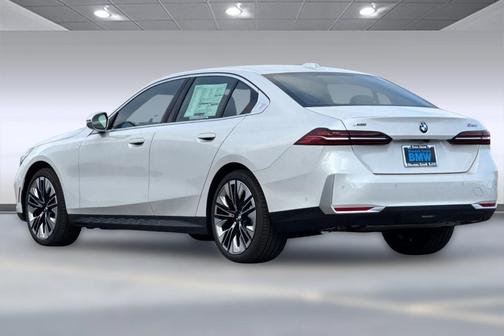 2026 BMW 530 i xDrive