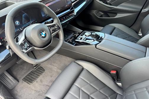 2026 BMW 530 i xDrive