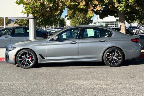 2023 BMW 530 i xDrive