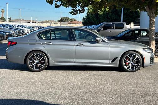2023 BMW 530 i xDrive