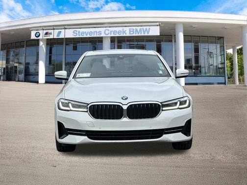 2023 BMW 530 i