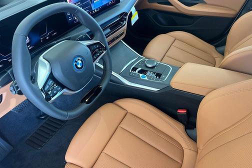 Mineral White Metallic 2026 BMW i4 Gran Coupe eDrive40