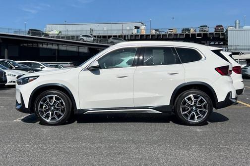 Alpine White 2025 BMW X1 xDrive28i