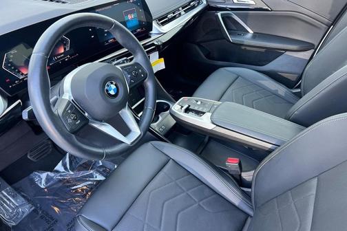 Alpine White 2025 BMW X1 xDrive28i