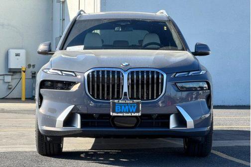 2026 BMW X7 xDrive40i