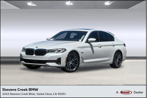 Mineral White Metallic 2023 BMW 530e Base