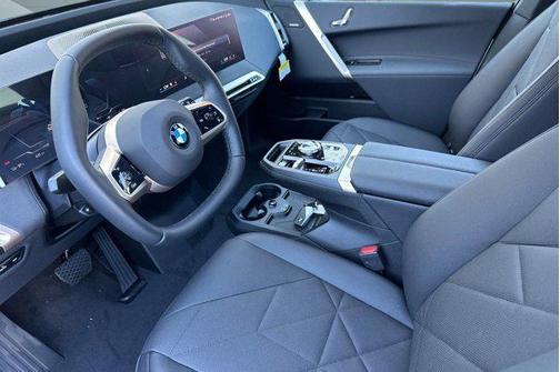 2026 BMW iX xDrive45