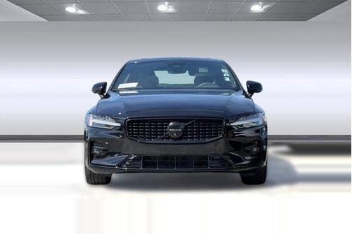 2024 Volvo S60 B5 Plus Black Edition