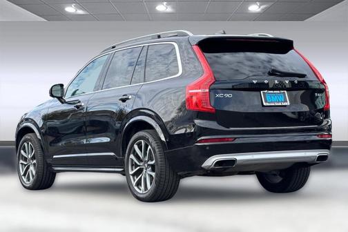2019 Volvo XC90 T6 Momentum