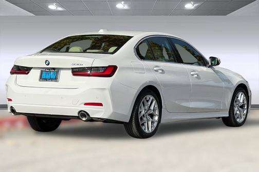 2025 BMW 330 i