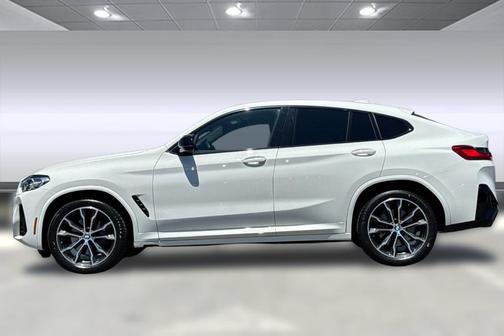 2023 BMW X4 M40i