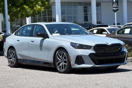 Brooklyn Grey Metallic 2024 BMW i5 M60