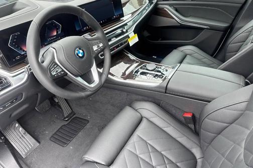 Alpine White 2026 BMW X5 PHEV xDrive50e