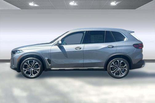 Skyscraper Grey Metallic 2026 BMW X5 PHEV xDrive50e