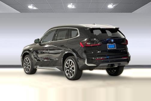Black Sapphire Metallic 2026 BMW X1 xDrive28i
