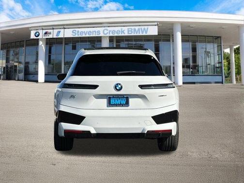 2025 BMW iX xDrive50