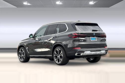 Dravit Grey Metallic 2026 BMW X5 PHEV xDrive50e