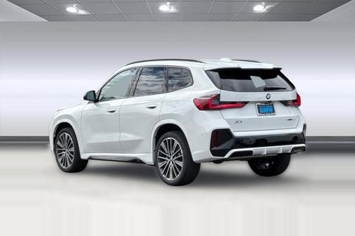 Alpine White 2026 BMW X1 xDrive28i