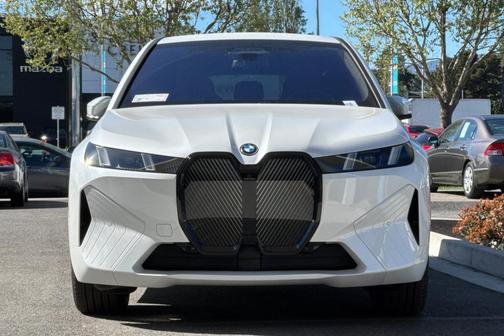 Mineral White Metallic 2026 BMW iX xDrive45