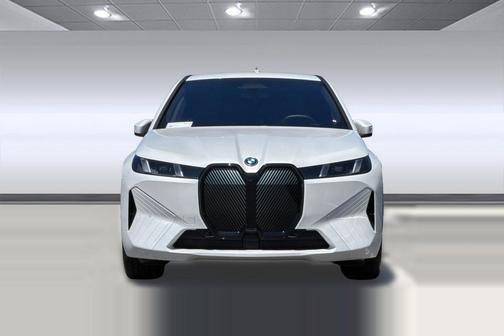 Mineral White Metallic 2026 BMW iX xDrive45