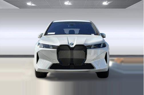 Mineral White Metallic 2026 BMW iX xDrive45
