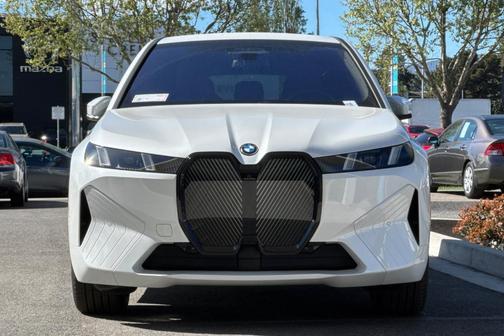 Mineral White Metallic 2026 BMW iX xDrive45