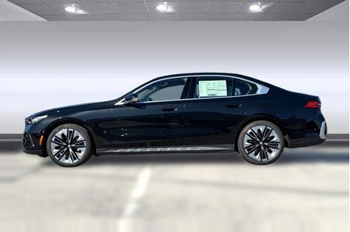 Black Sapphire Metallic 2026 BMW 530 530i