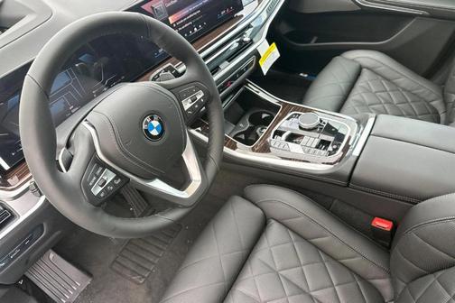 Black Sapphire Metallic 2026 BMW X5 xDrive40i