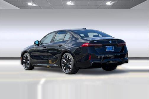 Black Sapphire Metallic 2026 BMW i5 eDrive40