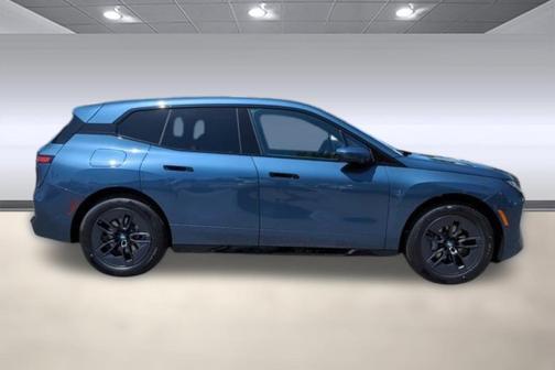 2026 BMW iX xDrive60