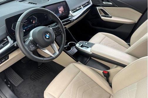 2025 BMW X2 xDrive28i
