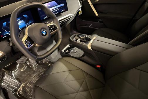 2026 BMW iX xDrive60