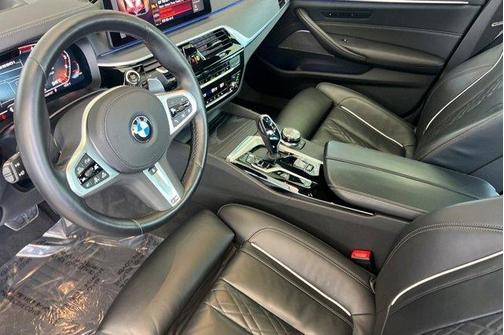 Carbon Black Metallic 2023 BMW M550 i Xdrive