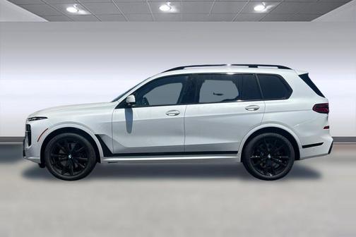 Mineral White Metallic 2027 BMW X7 xDrive40i