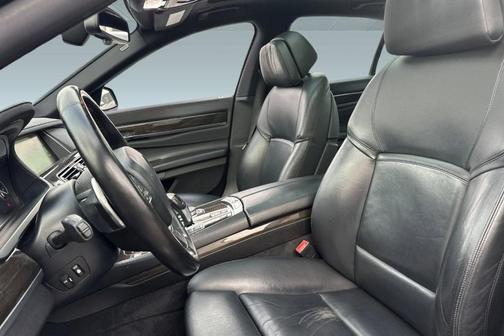 2013 BMW 750 I