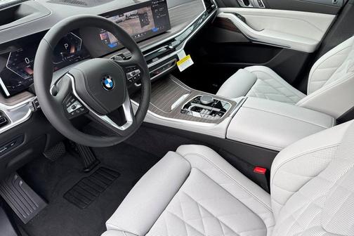 Dravit Grey Metallic 2026 BMW X5 xDrive40i